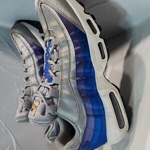 Nike Air Max 95 SE Blue Nebula Wolf Grey  Satin Size 8